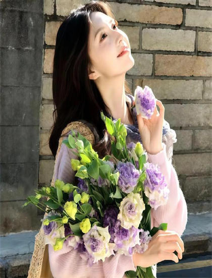 情色片文化解读：《吸血鬼魅影》的叙事结构与视觉语言 ——深入探索情色片的艺术世界